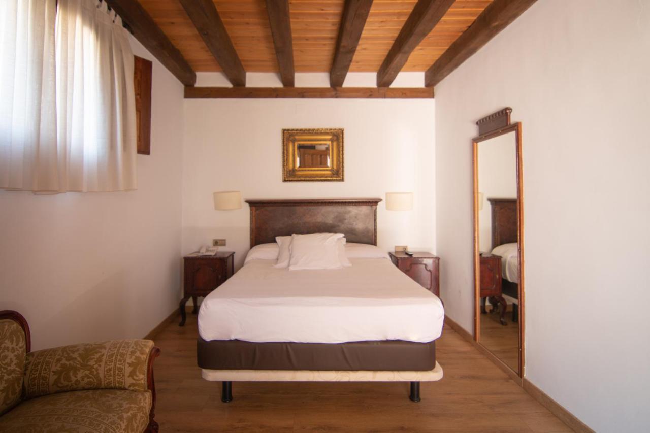 Hospedium Hotel Rural Abadia De Yuste Cuacos De Yuste Exteriér fotografie