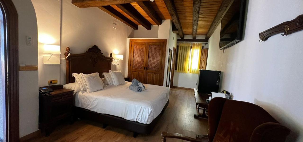 Hospedium Hotel Rural Abadia De Yuste Cuacos De Yuste Exteriér fotografie